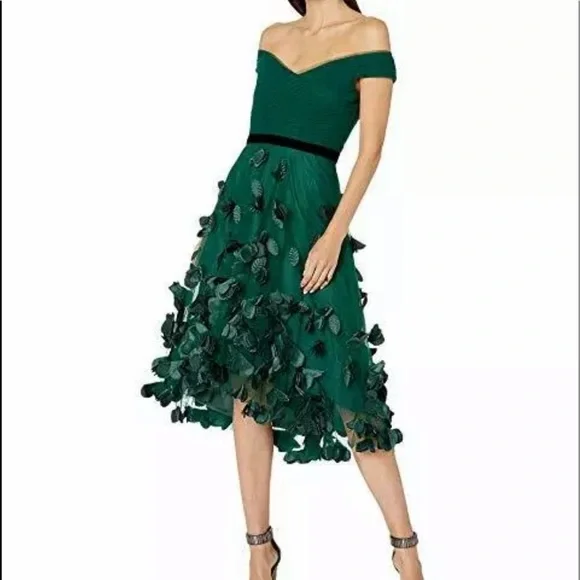 Marchesa Notte Floral High-Low Cocktail Dress, 6 / Green Marchesa Notte Floral High-Low Cocktail Dress, 6 / Green